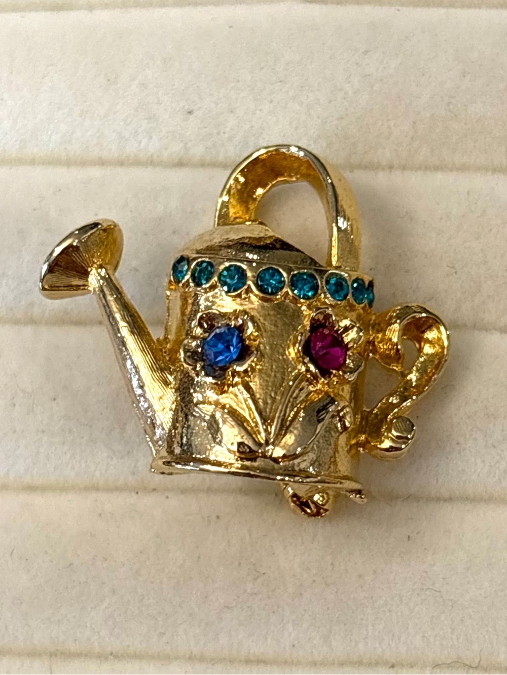Gardening Water Jug Brooch‎ Rhinestones Flowers Mom Grandma Cottagecore Gift